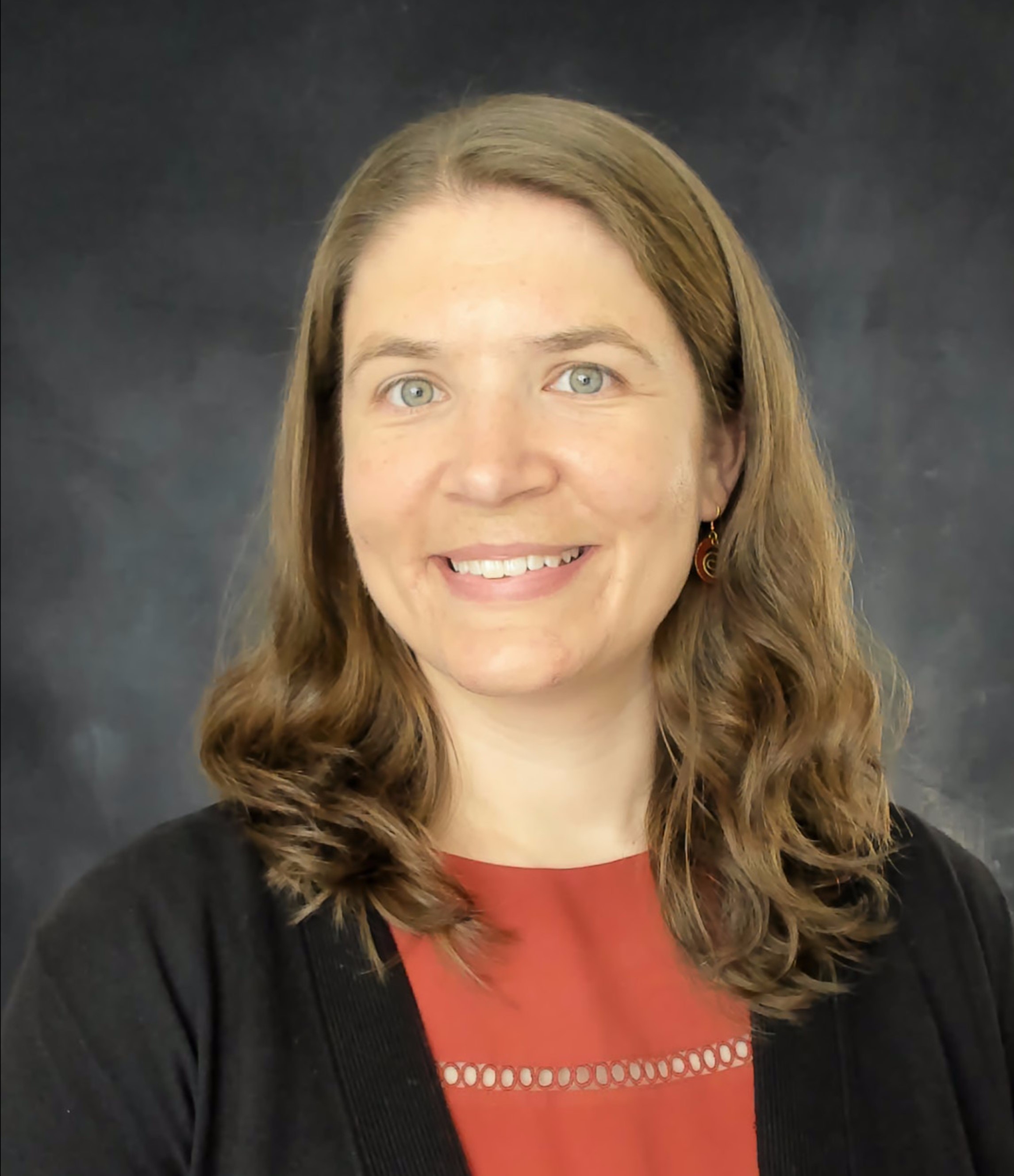 Caitlin Biedron headshot